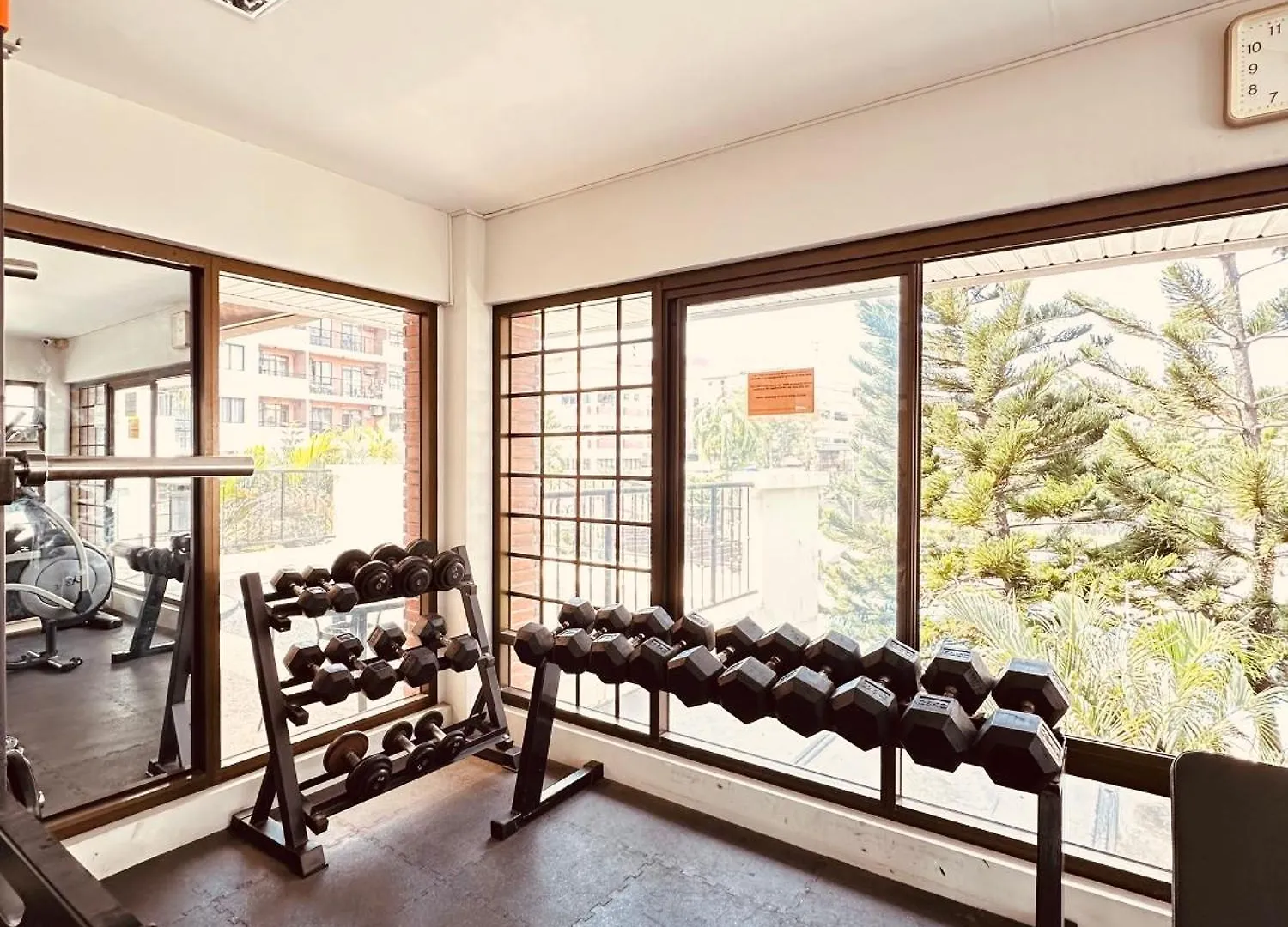 Magallanes Residences Condominium ダバオ　シティ アパートホテル