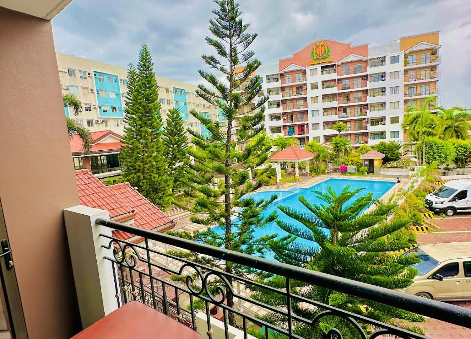 Magallanes Residences Condominium ダバオ　シティ アパートホテル