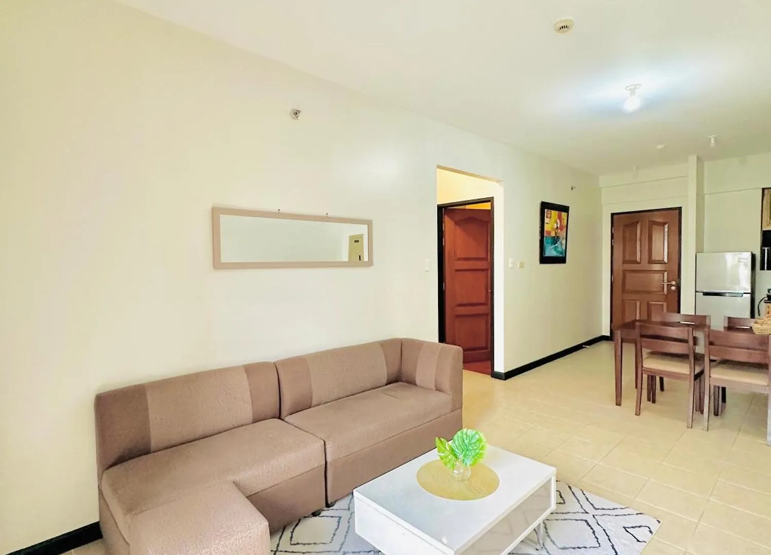 アパートホテル Magallanes Residences Condominium ダバオ　シティ